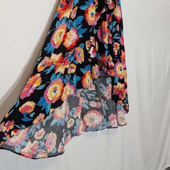 KORMEI Multi-Colored Floral, Short Sleeve High-Low Faux Wrap Midi Dress; Size S - Picture 3 of 7
